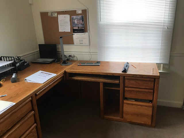 office1.jpg (67598 bytes)